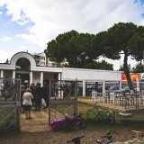 Nei pressi dei bagni si trova poi il bar, un edificio riaperto nel 2019 dopo 6 anni di chiusura che aveva portato al completo disfacimento ad opera dei vandali